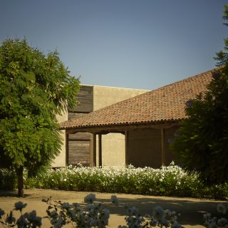https://cowchile.cl/wp-content/uploads/2022/03/FOTO-BODEGA-NEYEN-320x320.jpg